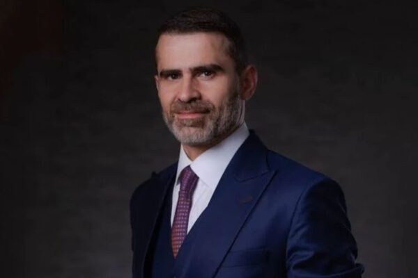 Senador que assumirá vaga de Moro migra para o PL Senador que assumirá vaga de Moro migra para o PL