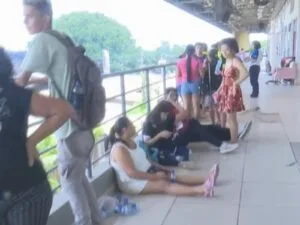 Fila e falha no sistema travam transferência de créditos em Rio Branco Fila e falha no sistema travam transferência de créditos em Rio Branco