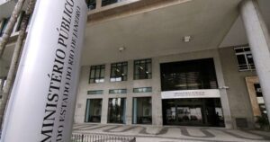 www.deixaeutefalar.com.br Líder do TCP é condenado por tráfico e aliciamento de menores no Rio