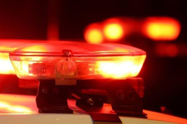 Pai e filha de 5 anos morrem baleados em rodovia na Grande BH