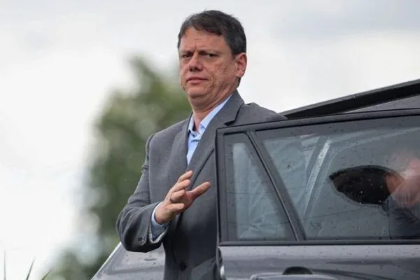 Tarcísio terá maioria na Alesp, mas oposição avança em 2027 Tarcísio terá maioria na Alesp, mas oposição avança em 2027
