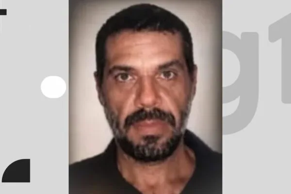 Homem é morto a tiros na frente de casa em Santa Teresa, no ES Homem é morto a tiros na frente de casa em Santa Teresa, no ES