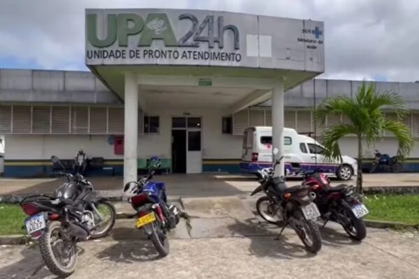 Armados invadem UTI e matam paciente em hospital no Amazonas Armados invadem UTI e matam paciente em hospital no Amazonas
