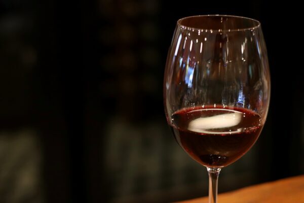 Roubo de 30 mil garrafas de vinho avalia em R$ 28 mi na Itália
