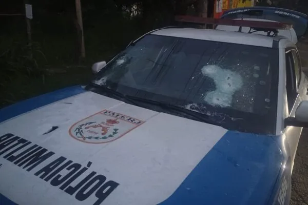 Subtenente do Bope é enterrado após tiroteio com PMs no Rio Subtenente do Bope é enterrado após tiroteio com PMs no Rio