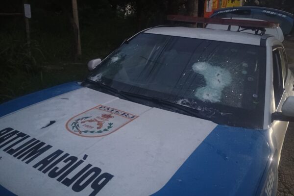 PM do Bope morre em tiroteio na Gardênia Azul; quatro ficam feridos PM do Bope morre em tiroteio na Gardênia Azul; quatro ficam feridos