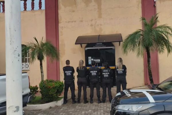 Operação investiga desvio de R$ 90 mi em prefeitura de MT Operação investiga desvio de R$ 90 mi em prefeitura de MT