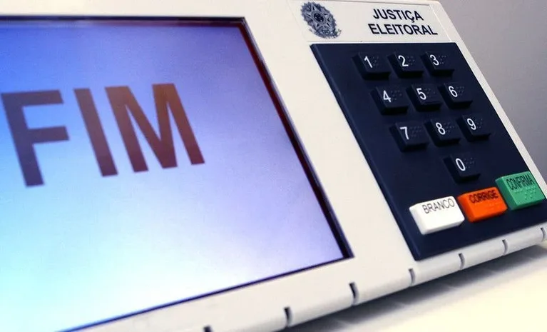 Abstenções no 1º turno são desafio para segundo turno